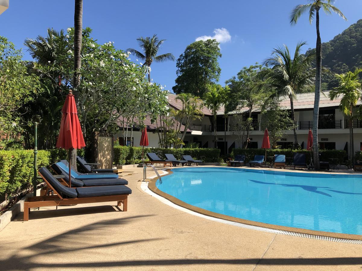 Bamboo Beach Hotel & Spa Patong Exterior foto