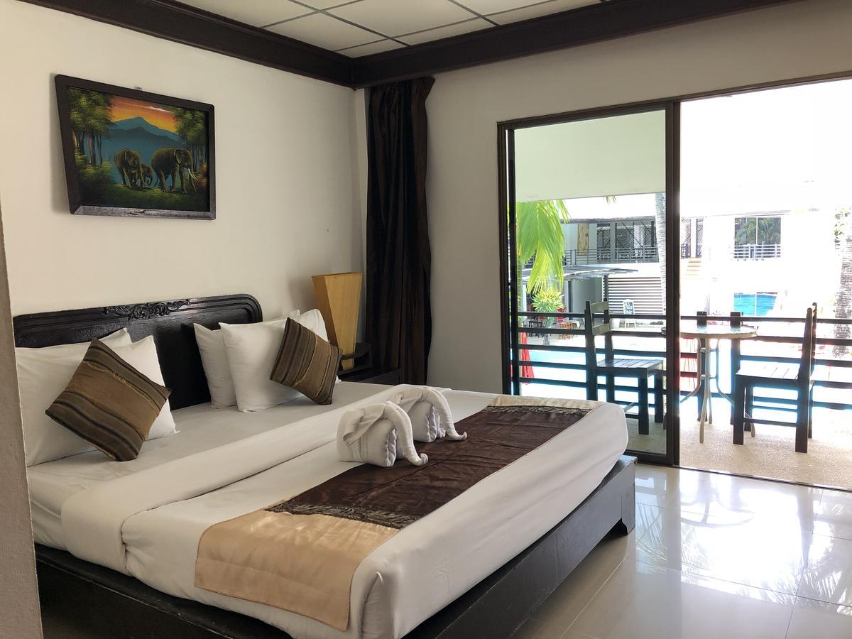 Bamboo Beach Hotel & Spa Patong Exterior foto